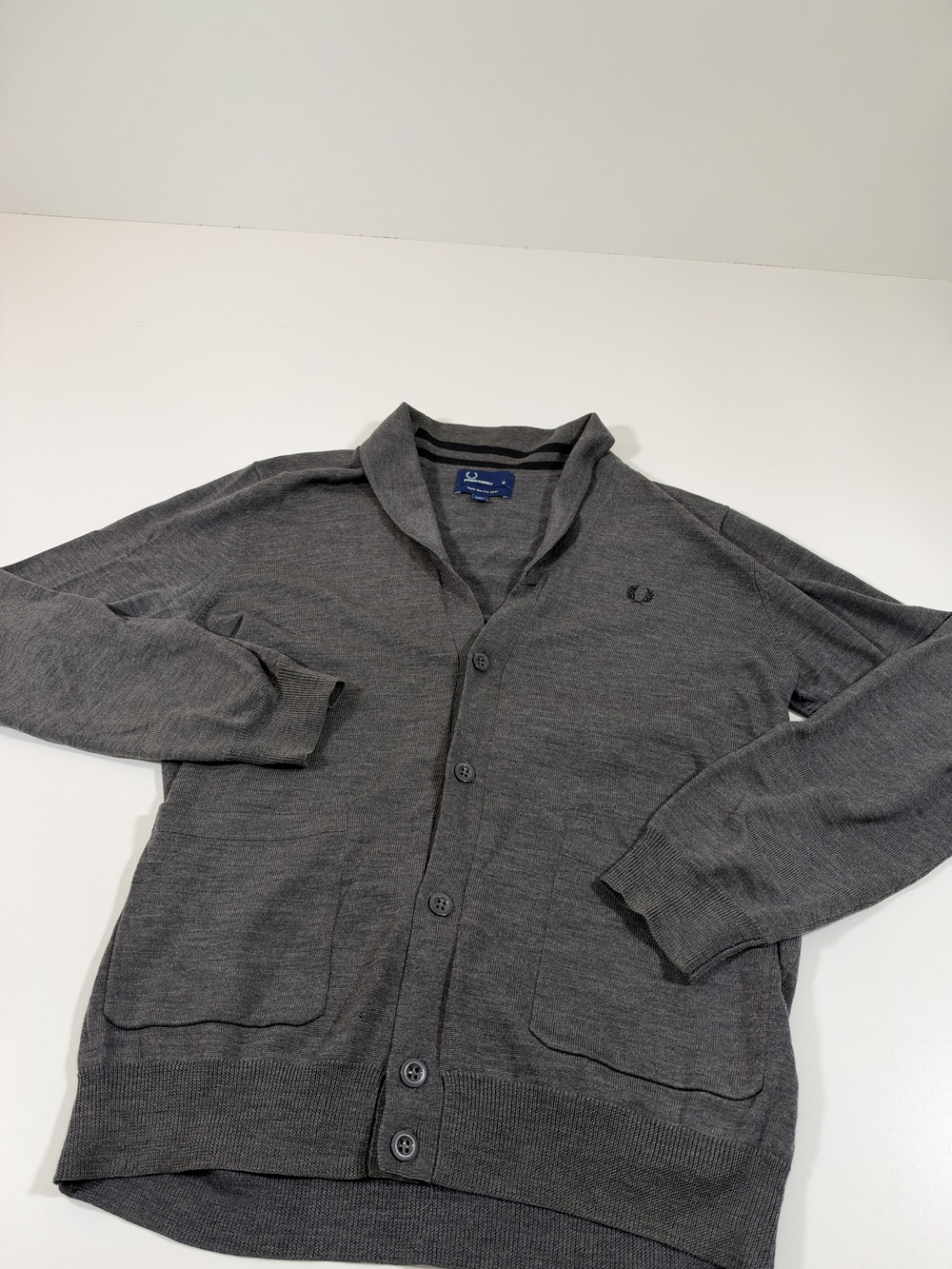 Fred Perry Sweater Mens M Gray Merino Wool Cardigan V Neck Pockets FLAW